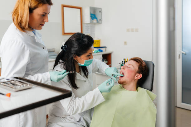 Best Broken or Cracked Tooth Emergency Dentist in Flordell Hills, MO